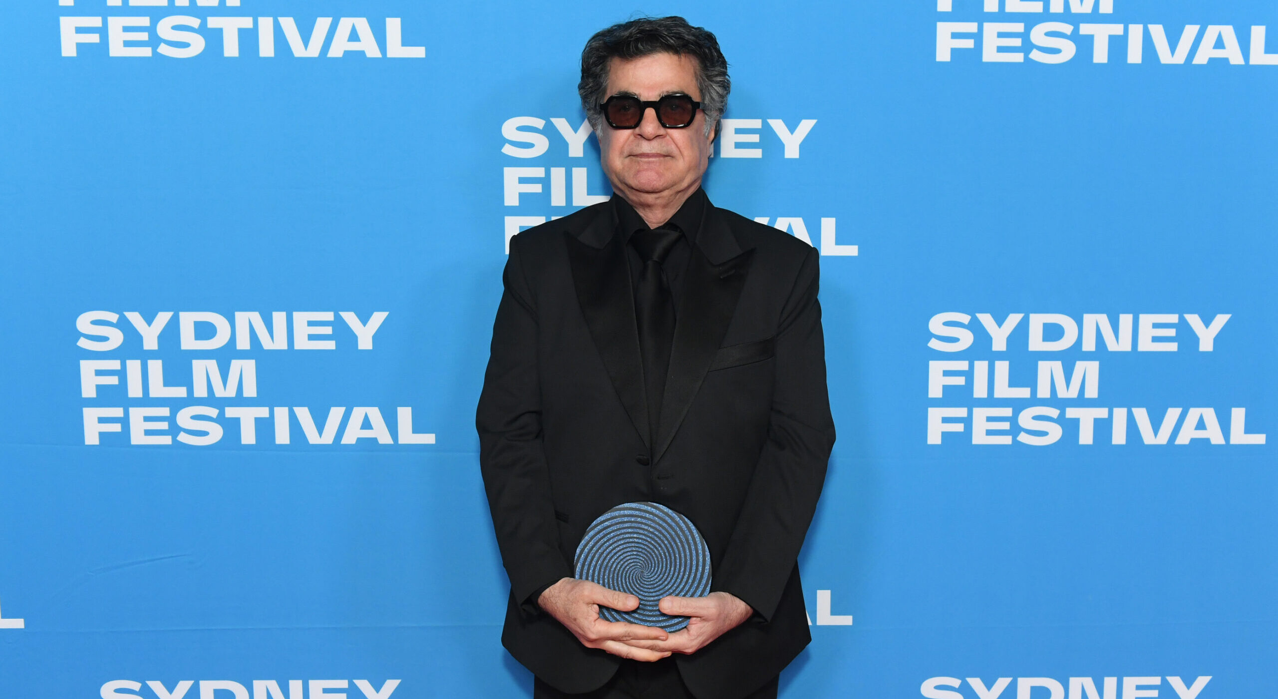 <p>Sydney Film Prize – IT WAS JUST AN ACCIDENT – Jafar Panahi<br />
Sydney Film Festival 2025 – Closing Night – Award Winners 2025 at State Theatre, Market St, Sydney – Sunday 15th June, 2025<br />
Photographer: Belinda Rolland © 2025</p>
